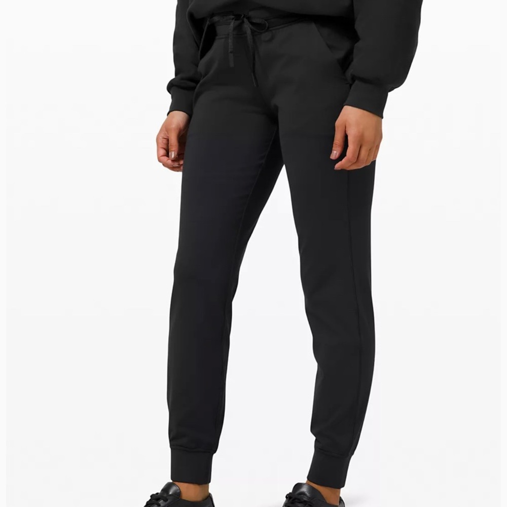 Lululemon Ready to Rulu 29” High Rise Black Jogger size 8 (almost new) EUC